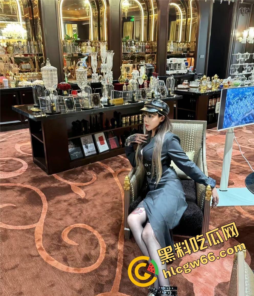 天津吸毒女王『小雨』身份曝光 卖逼上瘾当M母狗吸毒直播啪啪两开花 原来是她!-1