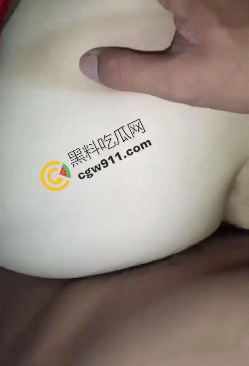 海角大神爆发新作！已为人妻的姐姐被无套操爽，舔屌配合大喷精，瓜友们赶紧收藏！-11