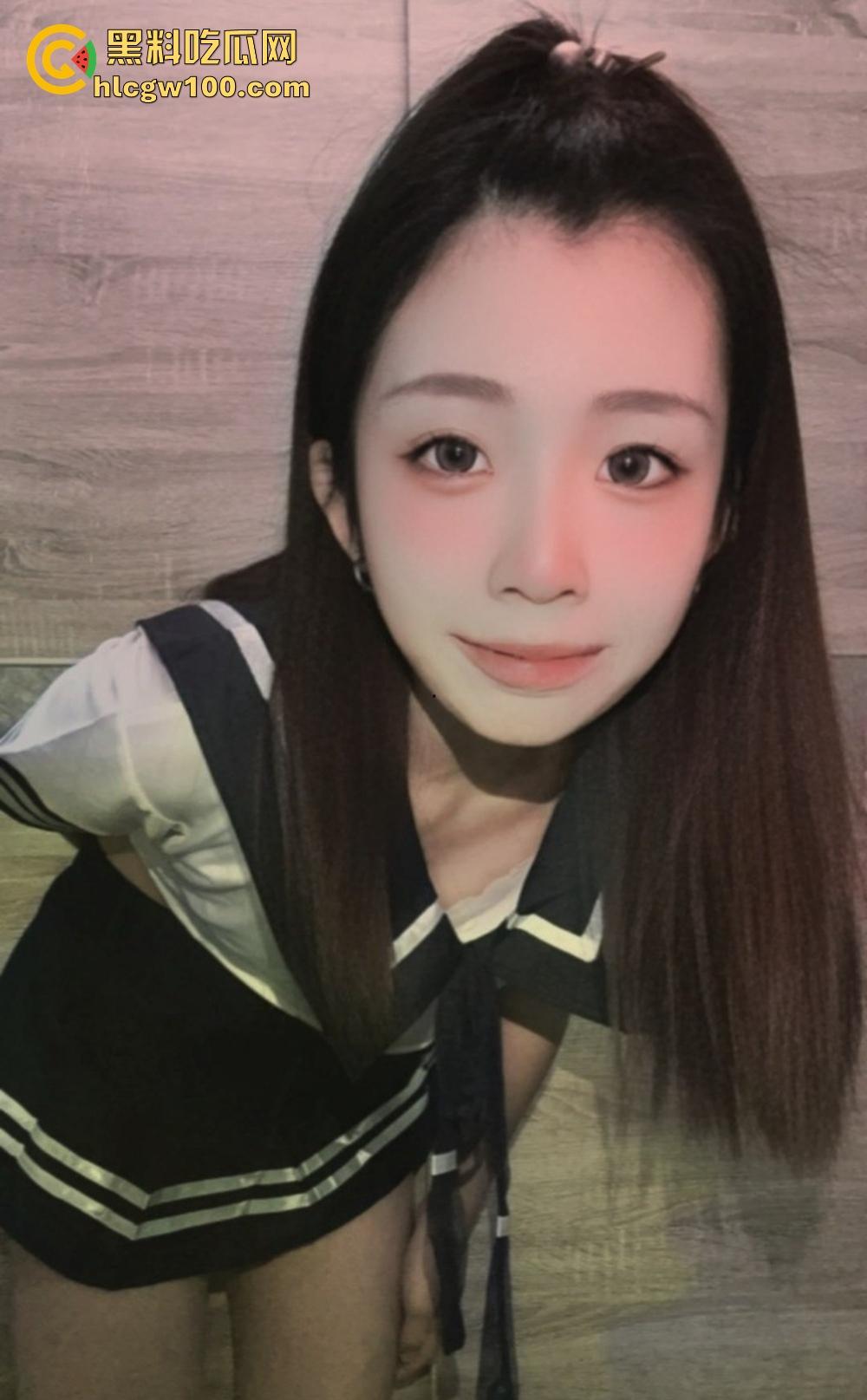 约炮大神亲曝极品操作21岁纹身大学妹【卢欣柔】铭文学生妹口技惊人,镜前口交被猛抽到高潮,这身材简直无敌!-4