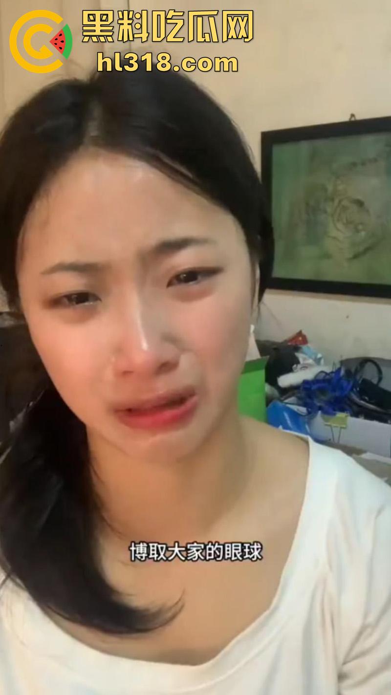 广东茂名化州擦边女被猥亵,穿性感吊带裙江边跳舞,被大叔发现直接上手摸臀猥亵,看来大爷憋不住了啊!-3