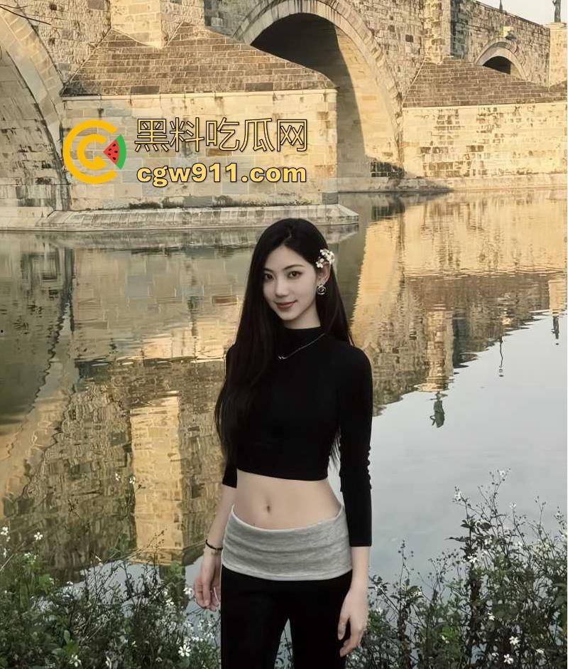 约炮北京气质御姐【周薇薇】激情约会后脱衣探讨,深喉舔屌口水拉丝,大屌无套爆操白虎嫩穴,淫水泛滥!-1