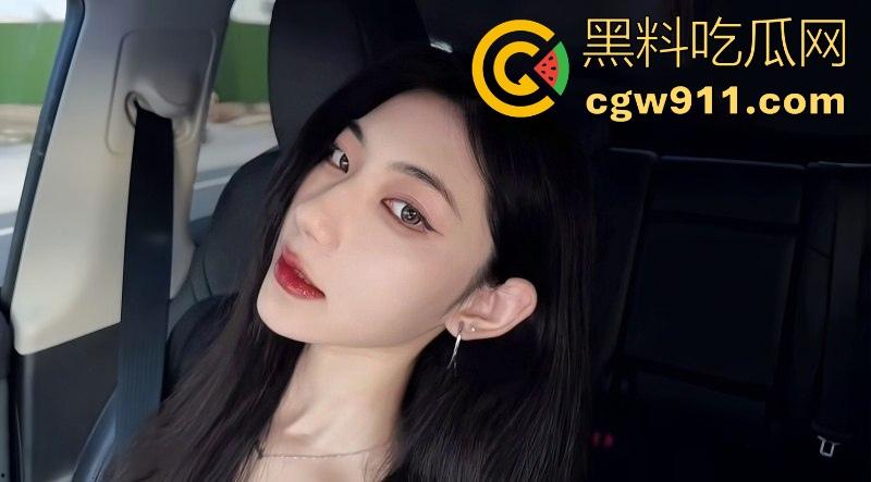 约炮北京气质御姐【周薇薇】激情约会后脱衣探讨,深喉舔屌口水拉丝,大屌无套爆操白虎嫩穴,淫水泛滥!-5