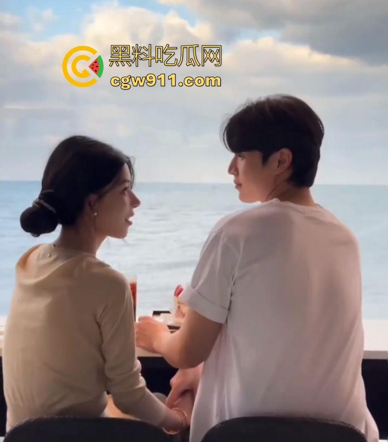 抖音御姐网红【ally】38岁饥渴少妇,收下爱豆韩奎真礼物,不惜为爱冲锋跨国送逼,真是爱情冲昏了头脑!-12