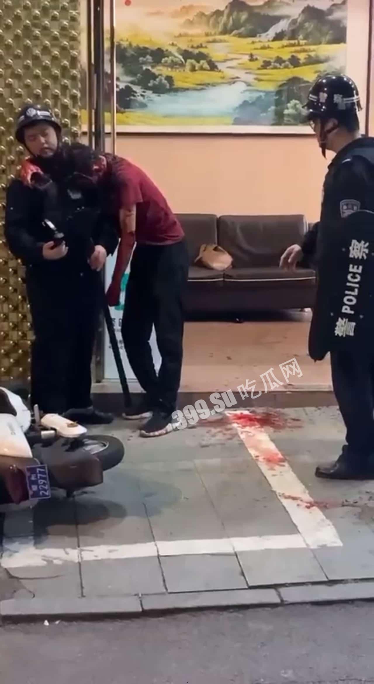 4月30日晚十点左右，广西柳州市发生砍人事件ps：大概率又是情刀-4