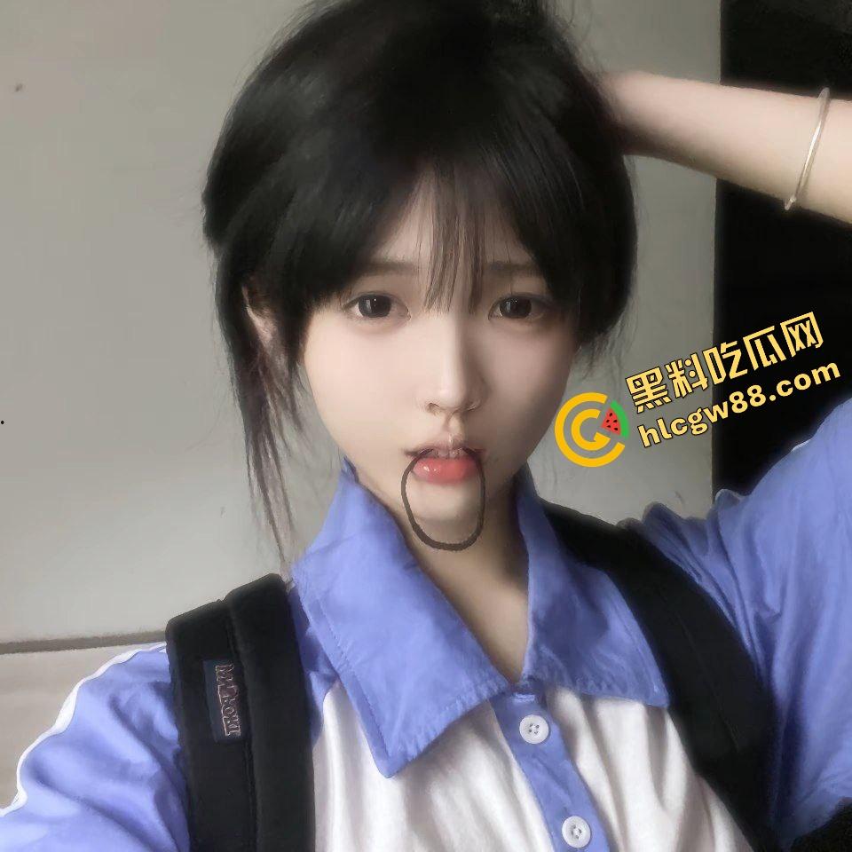 约炮大神勾搭清纯双马尾嫩妹【陈娅】操了几次后被拉下海做黄色直播,酒店各种玩弄操嫩逼!-4