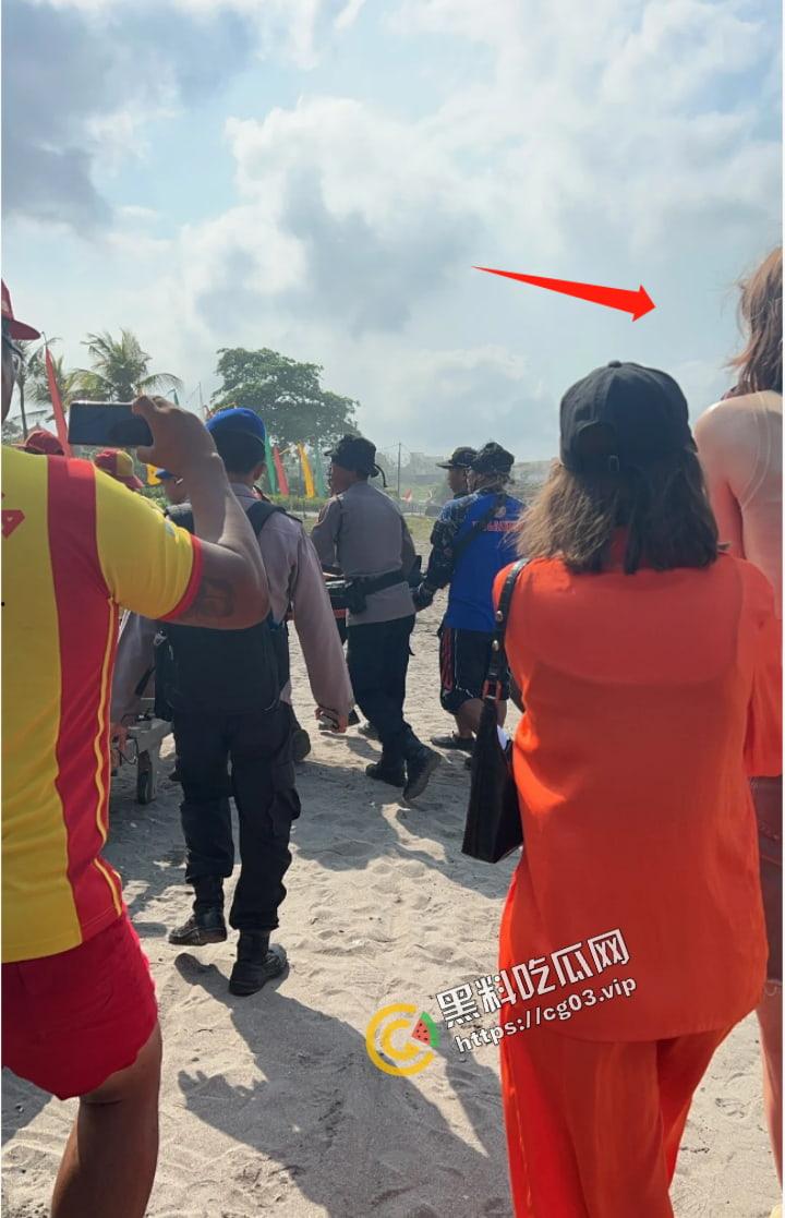 【卡琳娜】痛苦回应事发经过【仲尼】巴厘岛溺亡 生日变忌日 搜救现场画面曝光-9