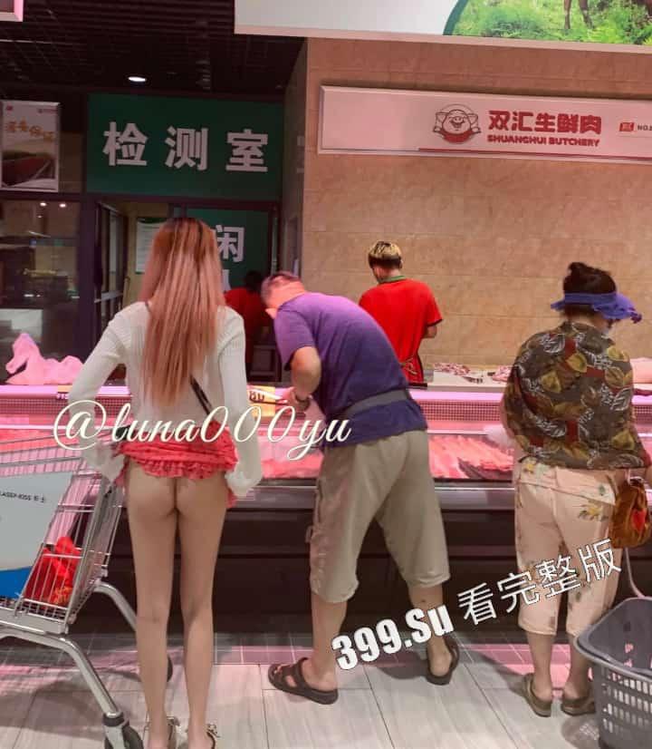 露脸天花板级别 魔鬼身材露出艺术家 推特福利姬#娜娜 闹区饭店街边挑战各种人前露出 无内游走地铁街头 公众场合玩跳蛋 强的离谱！-4