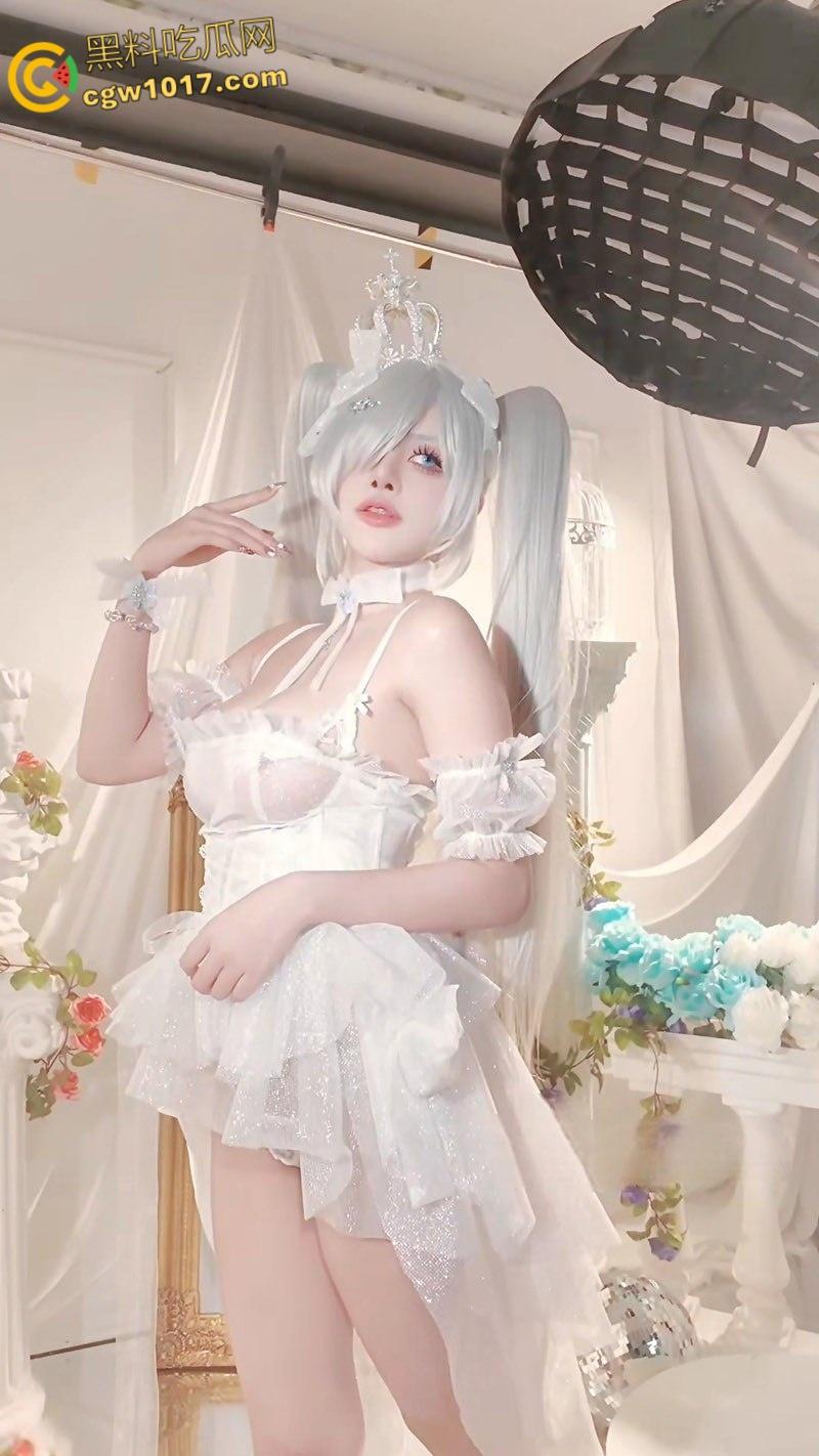 纯欲天花板【Byoru】,灰姑娘性感写真福利,巨乳翘臀透视蕾丝婚纱,极致诱惑眼神勾魂令人沉醉!-8