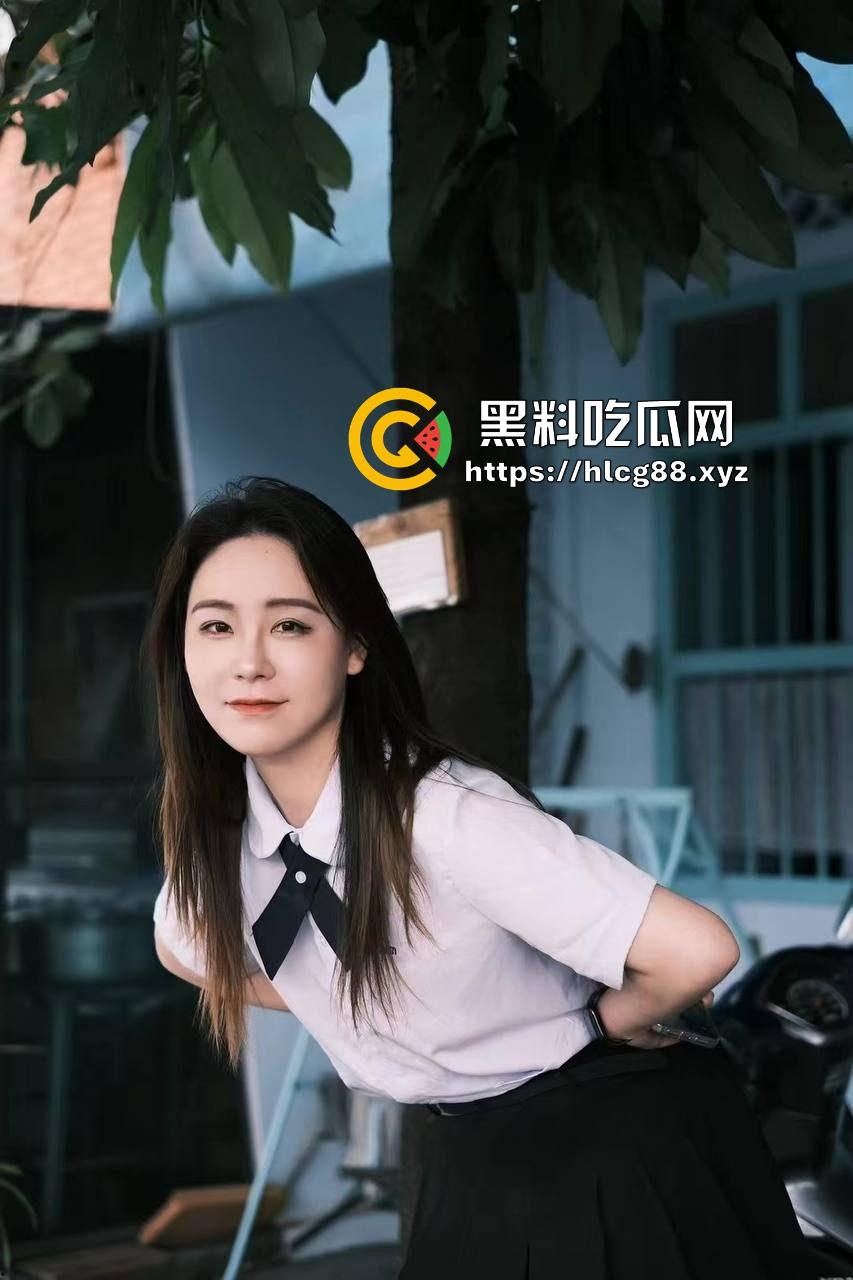 苍南县马镇宝妈怒捉老公操音乐老师小三,小三家脱光干逼被抓爆打,原配美得勾魂还输给贱货!-12