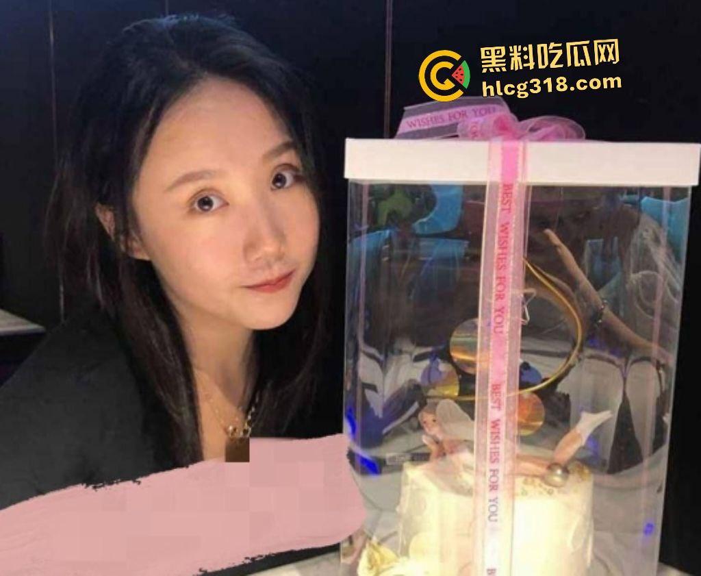 南华大学大三学姐【李蓉妹】开学前被准大一富二代约开房!大黑乳晕一直被扇,这奶子真硬!-1