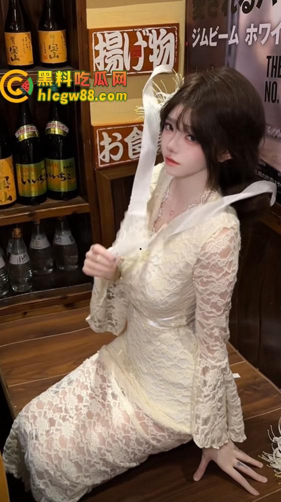 浙江百万网红『 姣姣不吃饺』小妈纯欲脸身材炸裂,成了富二代的高级定制充气娃娃,舔狗没有未来!-8