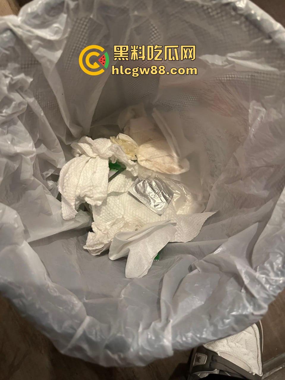 瓜友投稿！跟杭州某音会03年鸡婆谈恋爱？以为就陪酒 没想到也陪睡 难怪逼这么臭 男主连夜检查 内容炸裂。-11