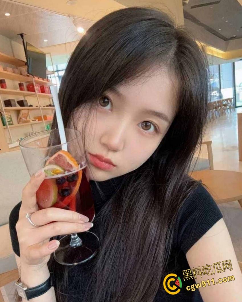 无能老公出差,同城约炮美乳人妻,嘴上说不要身体很诚实,无套爆操饥渴少妇,走的时候还恋恋不舍 !-1