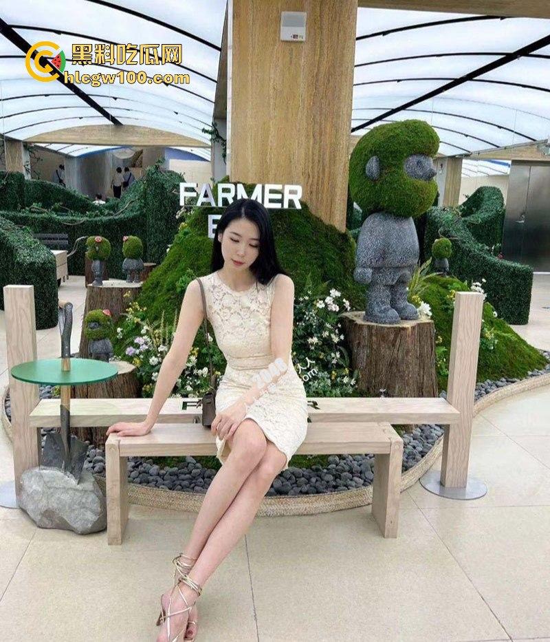 花5200拿下离婚老同学,紫色包臀裙包裹骚浪身段风骚入骨,屄毛旺盛直接让哥们老弟硬到灵魂出窍!-4