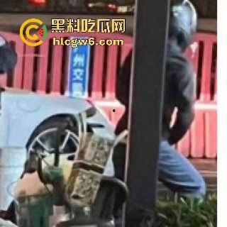 广州街头酒吧醉酒小母狗捡尸被车震 操完直接丢垃圾一样处理全裸扔路边 女孩醉酒变成肉便器的下场太惨烈!-11