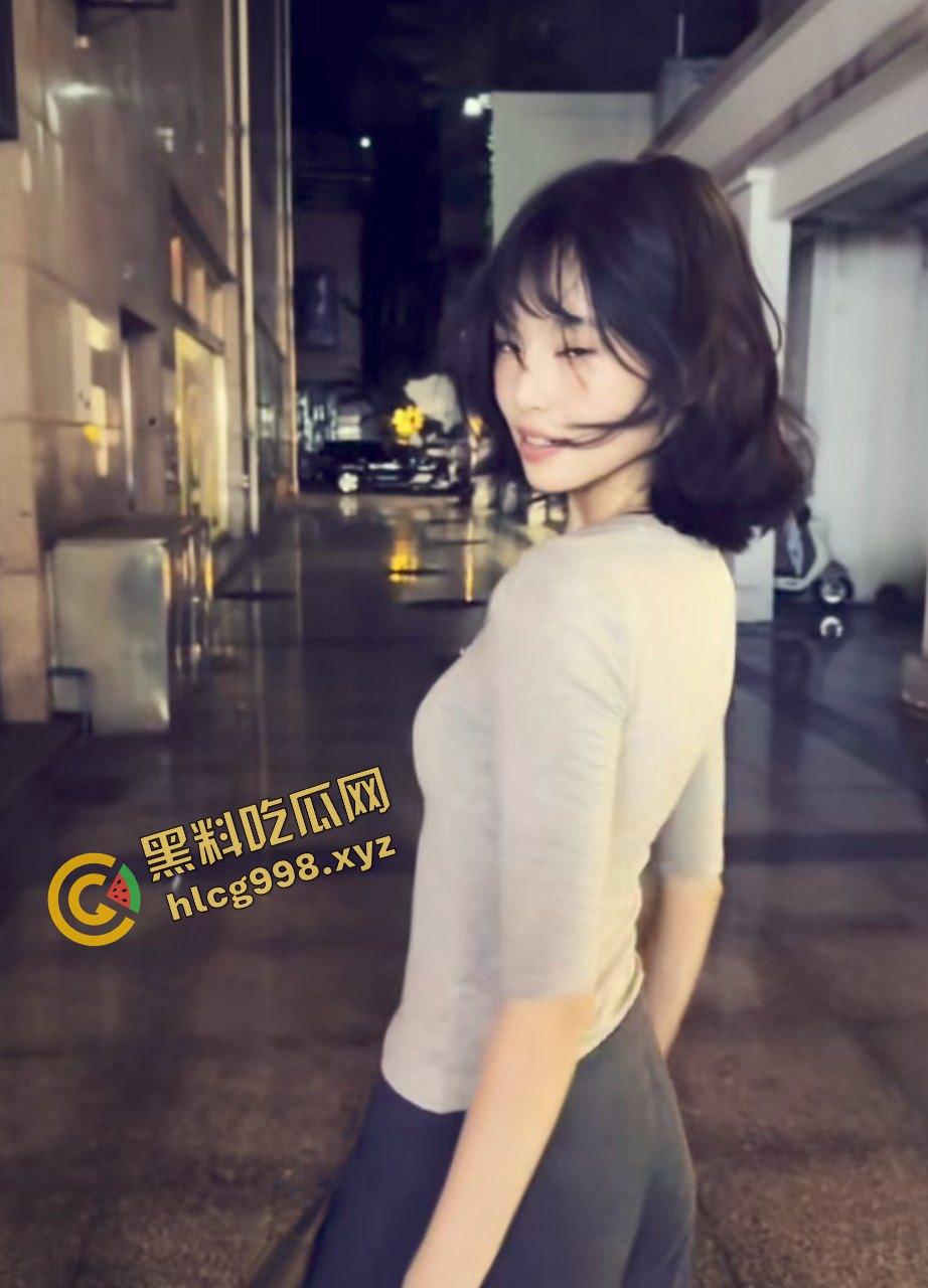 抖音短发女神 麦芽传媒女网红『夏日萝』与金主爸爸合作后 带去酒店多体位爆干!独家曝光流出!-3