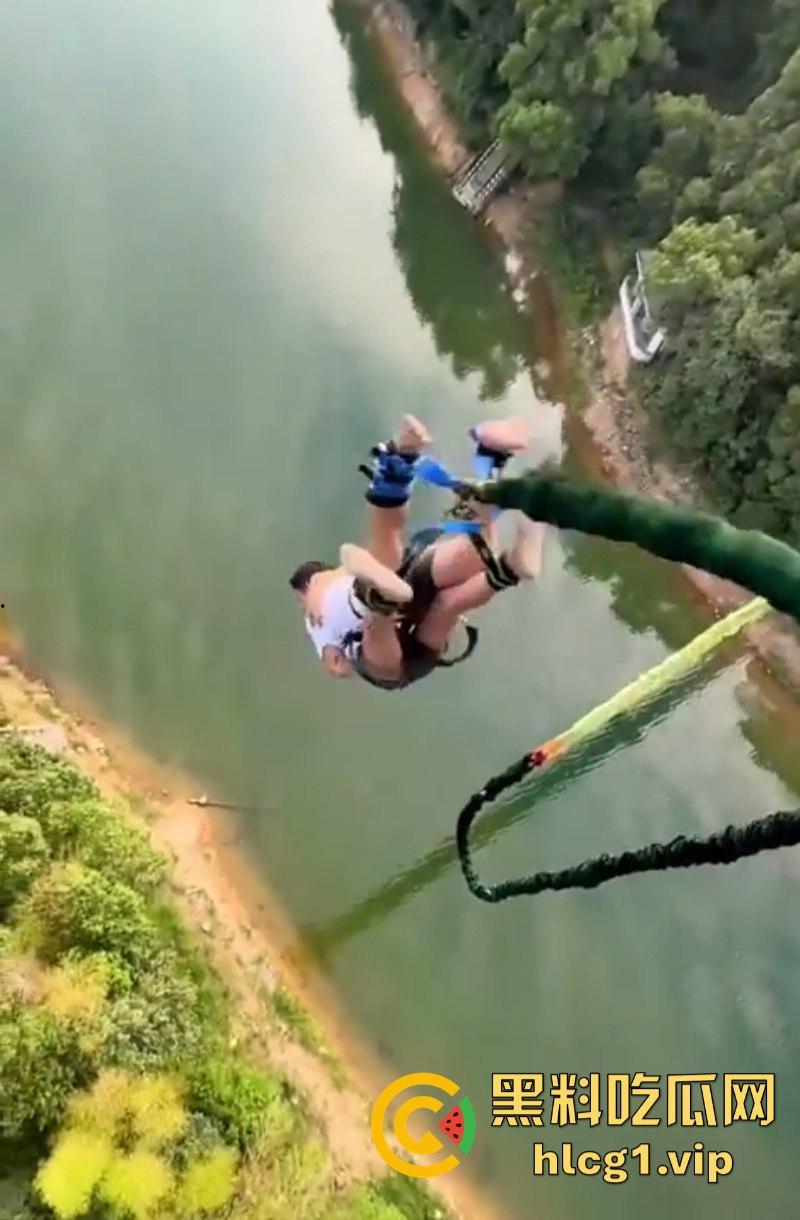 陪护媛来了！景区推出蹦极陪跳援 花式玩法层数不穷 报地址怕又被查了！-4