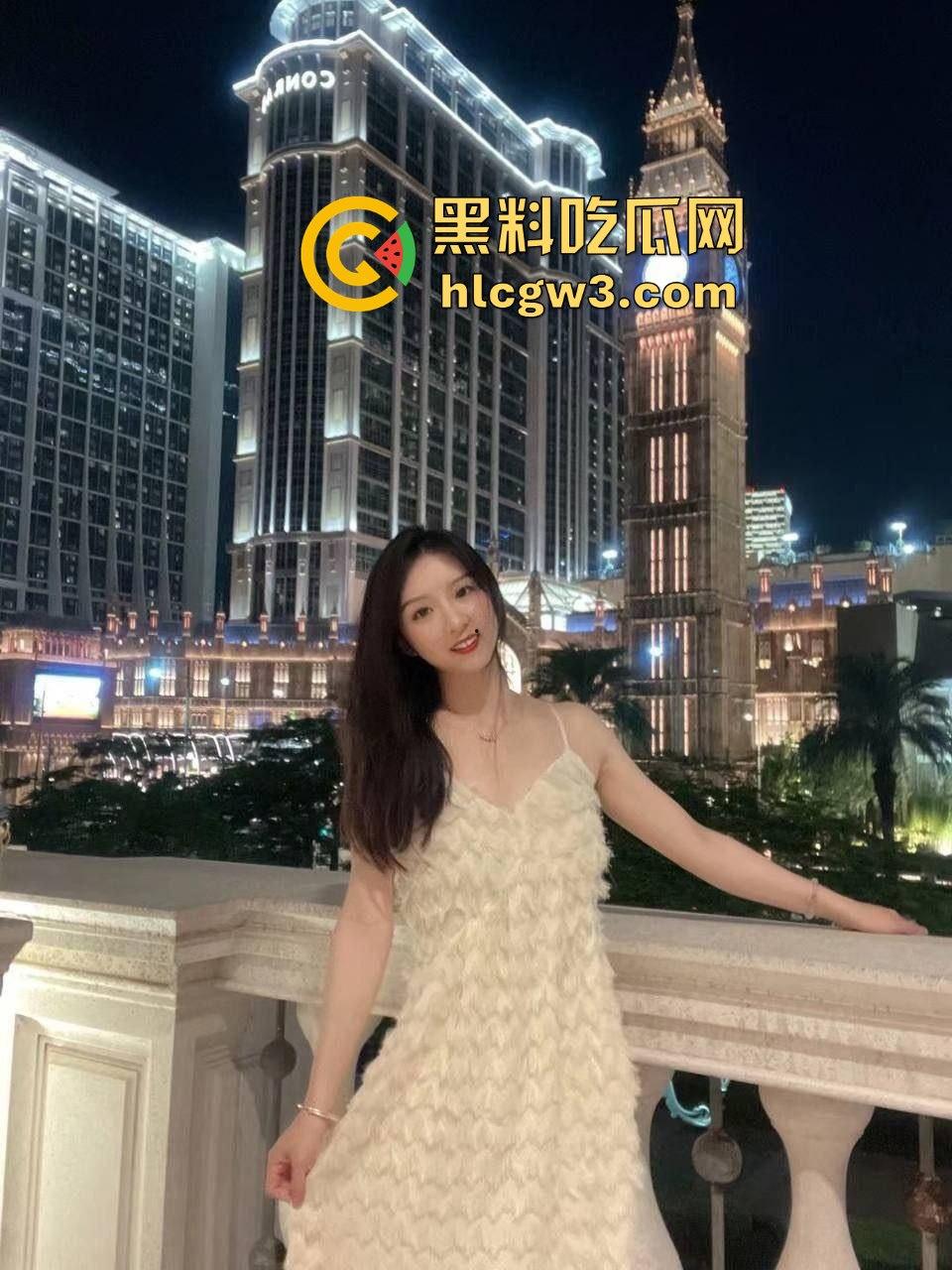 南京公司女员工【徐子晴】为了上位主动献身 吃老板的棒子求升职 口爆吞精 老板爽到答应!-1
