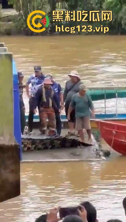 鳄鱼杀人开宴!小镇女孩惨遭下肚,砂捞越首次鳄鱼吃人,残骸成谜!-6