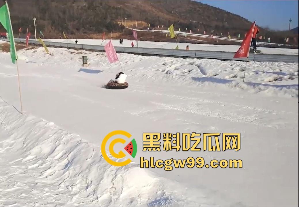 公司团建狗男女集体约炮狂欢,人妻女同事酒店里被操到天昏地暗,别人的老婆成了泄欲玩物,骚得比外围还放得开!-6