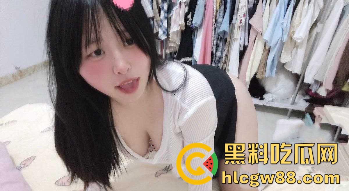 湖南永州大奶微胖学生妹 李静雯 白丝露脸自慰私密视频曝光 隔着屏幕都能闻到她的淫水咸味!-3