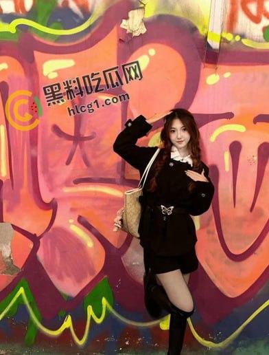 高端泄密流出反差婊极品顔值女神 姜瑜 人前女神 私下贱母狗跪舔屁眼 沦为了富二代男友的性玩物-3