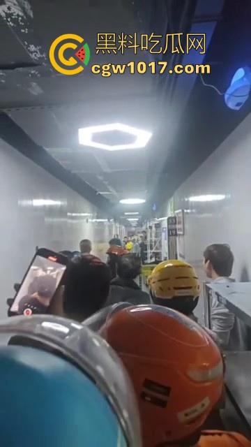 21世纪外卖员经典战役,美饿大战、出餐口大战后厨等等名场面,当今社会最不好惹的一群人,生死看淡不服就干!-5