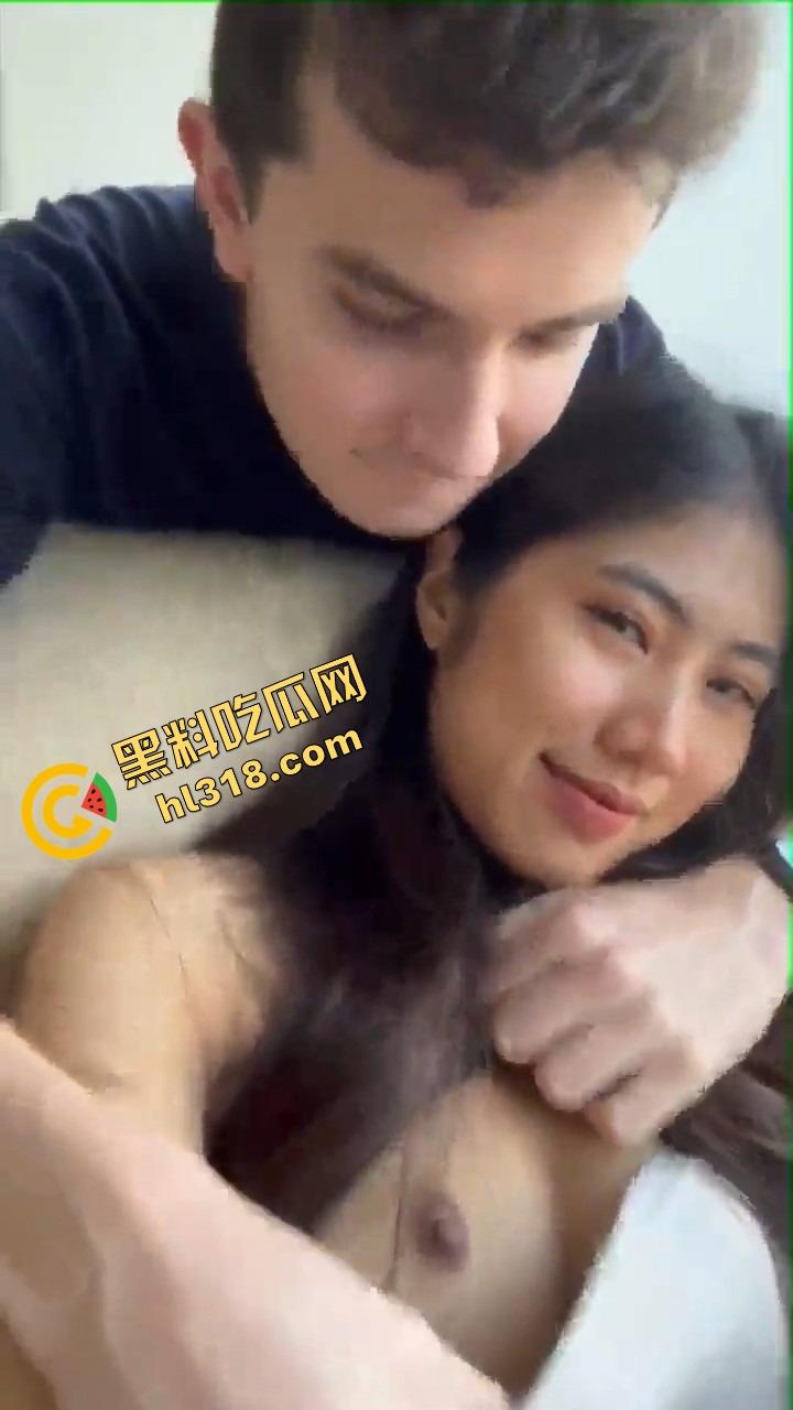 巨乳白富美『方梦雪』留学变洋人炮架，高颜值富姐全裸骑屌自拍流出，大奶配蜜桃臀夹得洋哥嗷嗷叫！-5