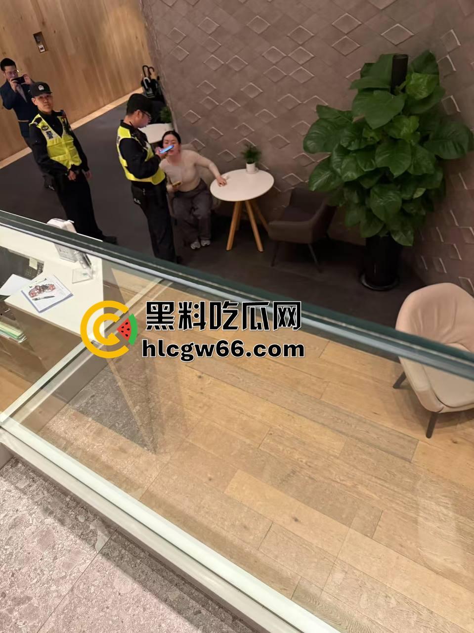 成都小仙女健身房被基佬狂骂,母0攻击性拉满,气得要报警,炸裂的一批!-4