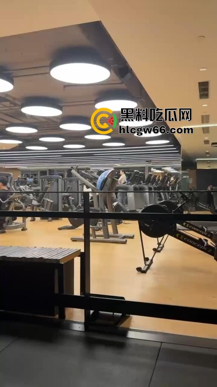 成都小仙女健身房被基佬狂骂,母0攻击性拉满,气得要报警,炸裂的一批!-6