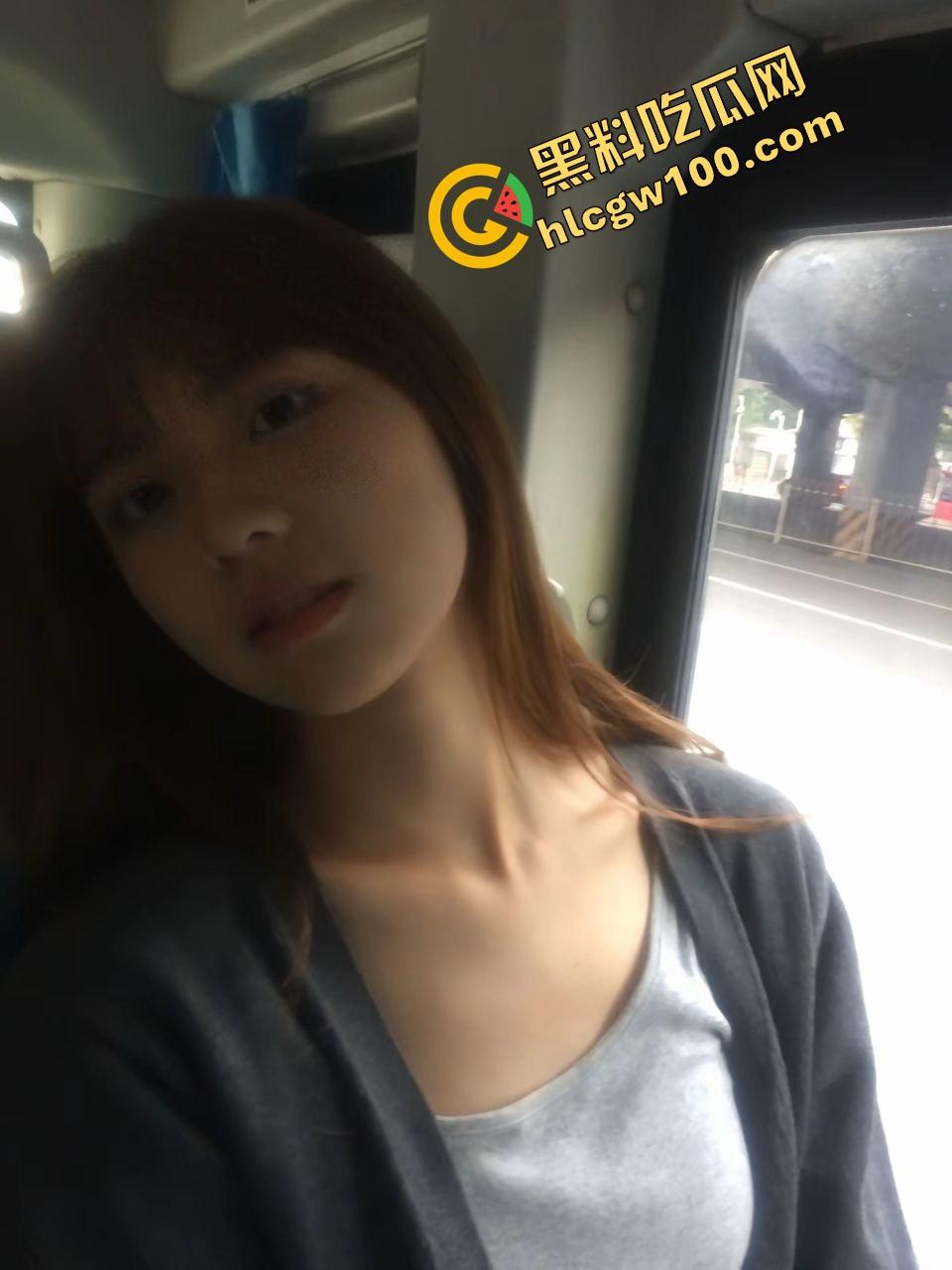 武汉职业技术学院反差骚婊【王楚茜】私底下的淫乱痴女,分手遭男友曝光骑乘性爱!独家流出!-4