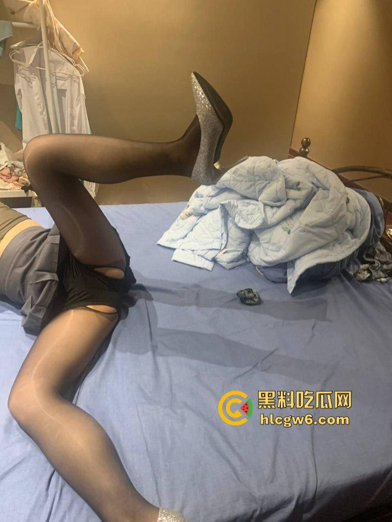 以出差的名义空降全国各地！徐州人妻【鹿林FQ】偷约探花大神酒店激情调教 主动提出录像留念公开曝光-27