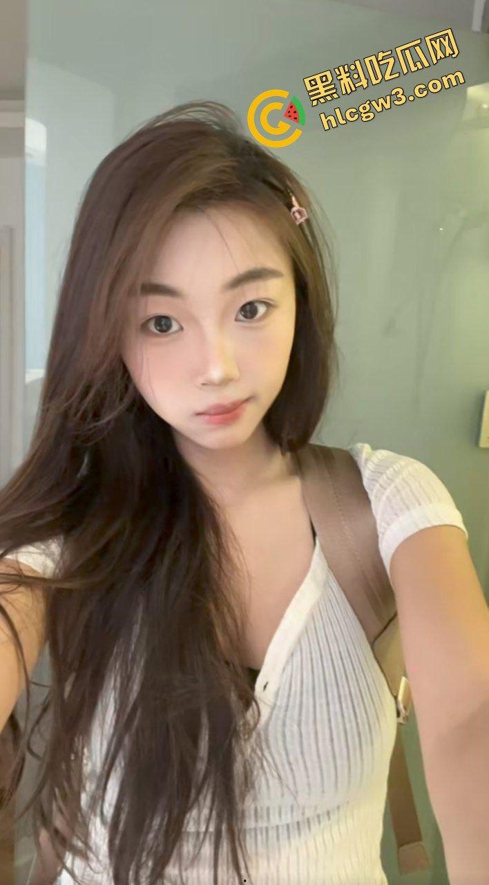 抖音吉林医药学院反差学生妹骚鸡『1婷』被体育生男友 巨屌暴力输出骚逼!原创独家曝光!-5