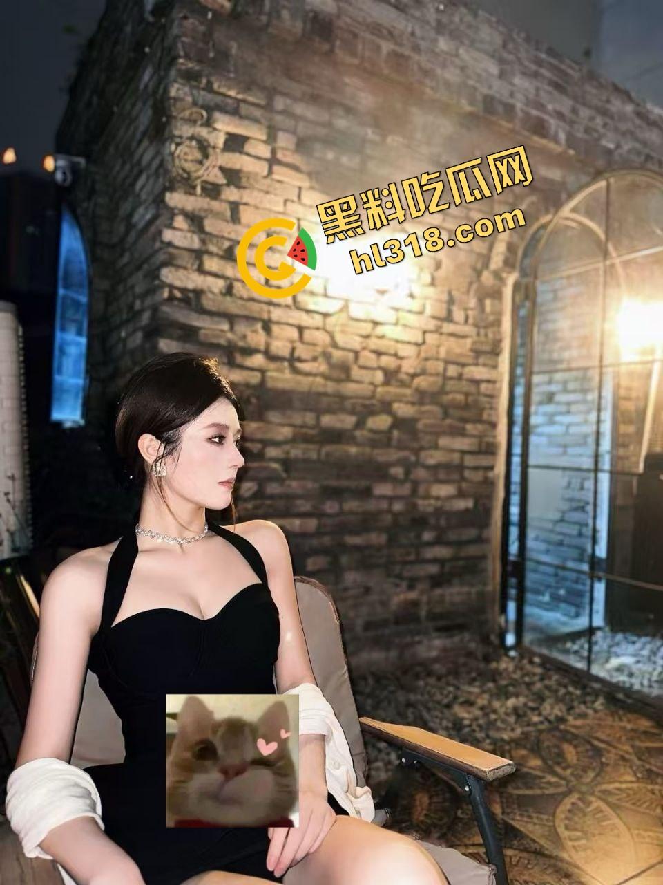 极品少女1V7大战现场,全程轮番吞精液,挨个排队撸管喂射她嘴里,都说没见过这么耐操的母狗!-1