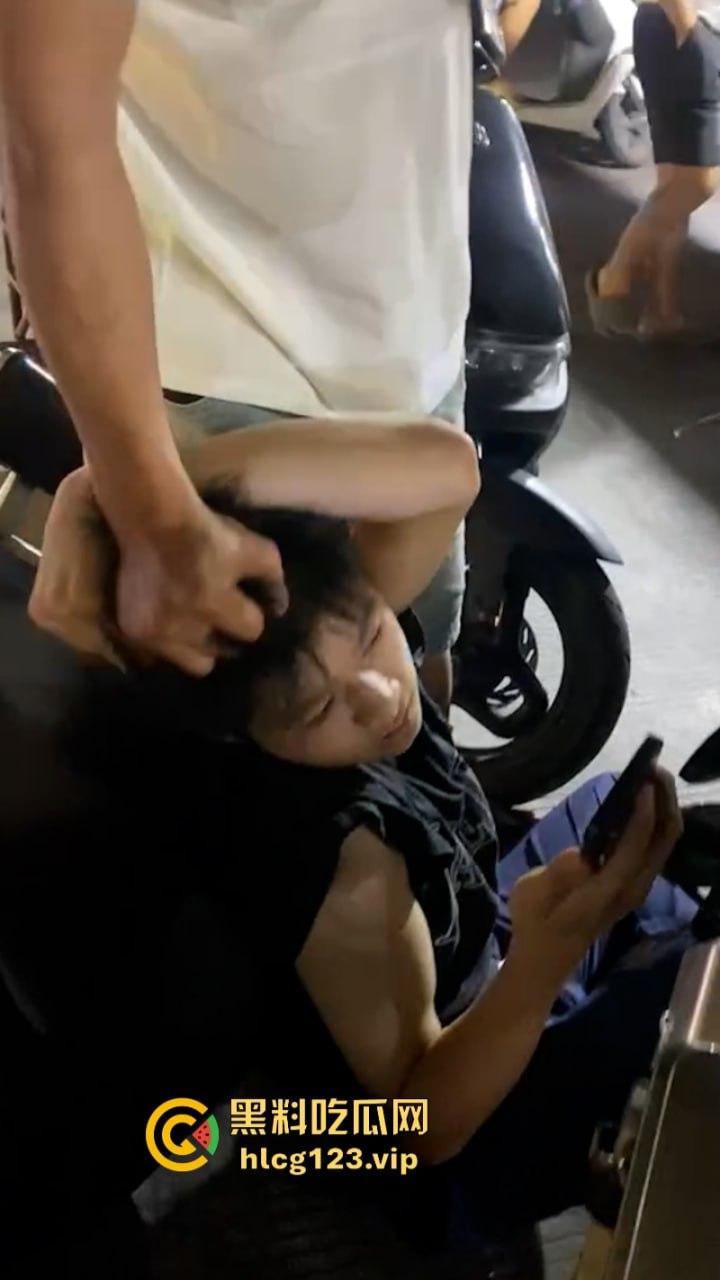 不是一家人不进一家门!广东潮汕侄子调戏小婶不成反打小叔 一家人都不是好东西-7