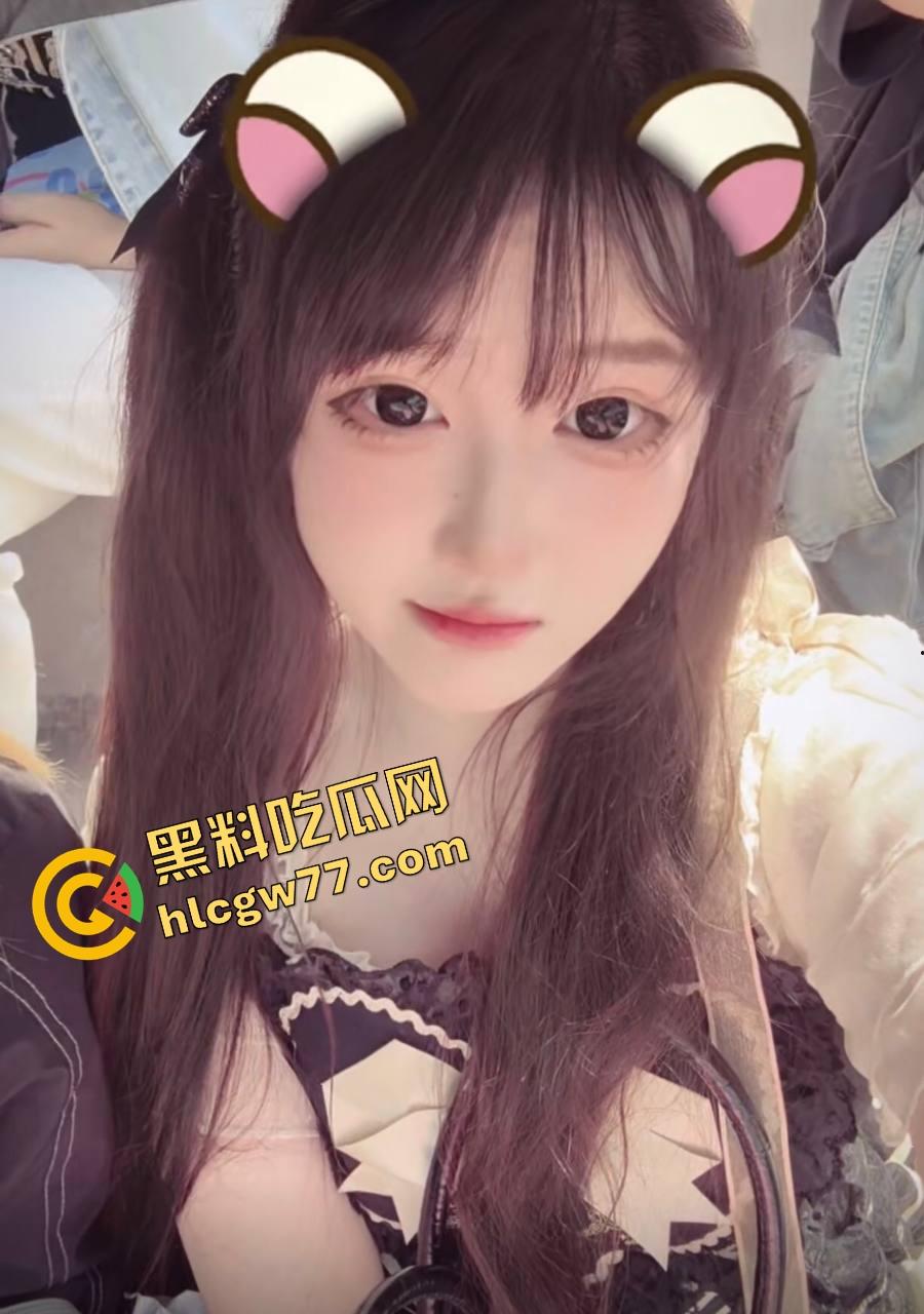 威海艺术学院『范弱蒨』私照外泄,舞蹈女老师白天教课晚上掰逼自慰,粉嫩体质骚得想日疯!-3